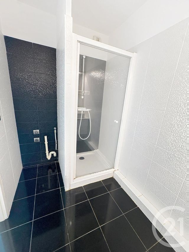 Appartement &agrave; louer - 4 pi&egrave;ces - 105,09 m2 - Marseille - 13008 - PROVENCE-ALPES-COTE-D-AZUR