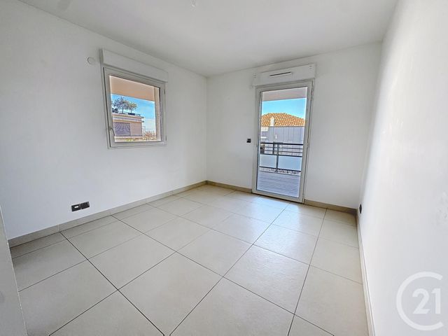 Appartement &agrave; louer - 4 pi&egrave;ces - 105,09 m2 - Marseille - 13008 - PROVENCE-ALPES-COTE-D-AZUR