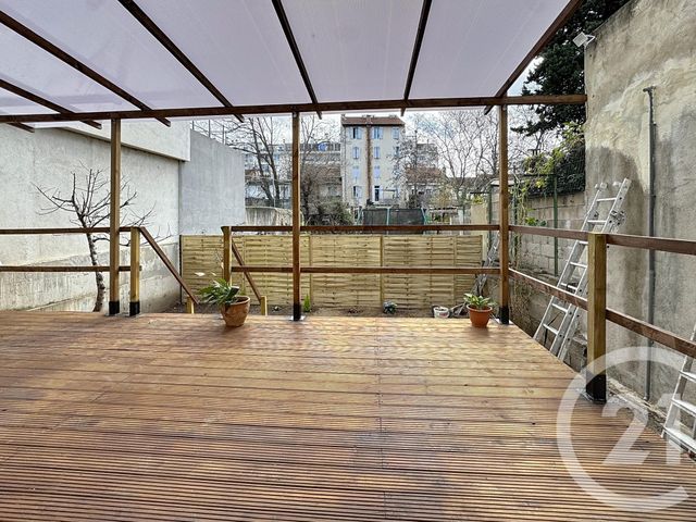 Maison &agrave; louer - 4 pi&egrave;ces - 61 m2 - Marseille - 13010 - PROVENCE-ALPES-COTE-D-AZUR
