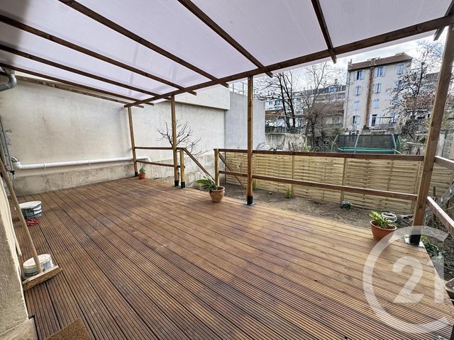 Maison &agrave; louer - 4 pi&egrave;ces - 61 m2 - Marseille - 13010 - PROVENCE-ALPES-COTE-D-AZUR