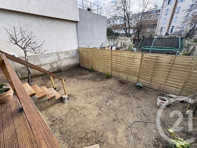 Maison &agrave; louer - 4 pi&egrave;ces - 61 m2 - Marseille - 13010 - PROVENCE-ALPES-COTE-D-AZUR