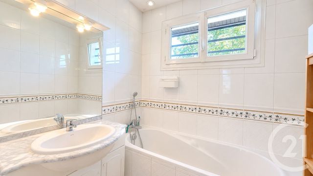Maison &agrave; vendre - 6 pi&egrave;ces - 102 m2 - Chambly - 60 - PICARDIE