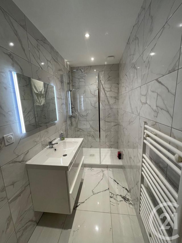 Appartement T3 à vendre - 3 pièces - 53,10 m2 - Oullins - 69 - RHONE-ALPES