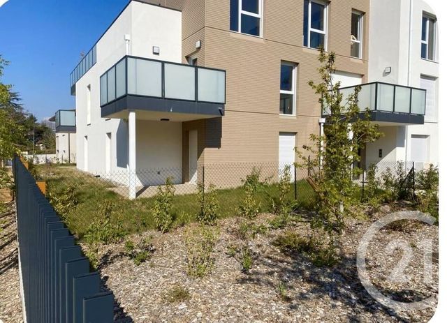 Appartement T4 &agrave; louer - 4 pi&egrave;ces - 86,64 m2 - Charbonnieres Les Bains - 69 - RHONE-ALPES