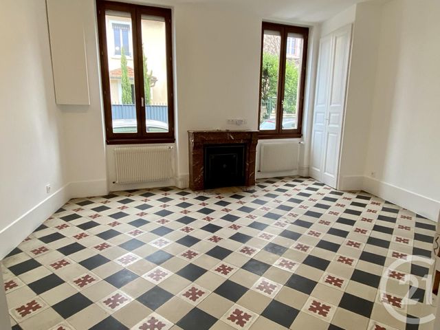 Maison &agrave; louer - 4 pi&egrave;ces - 81,53 m2 - Bron - 69 - RHONE-ALPES