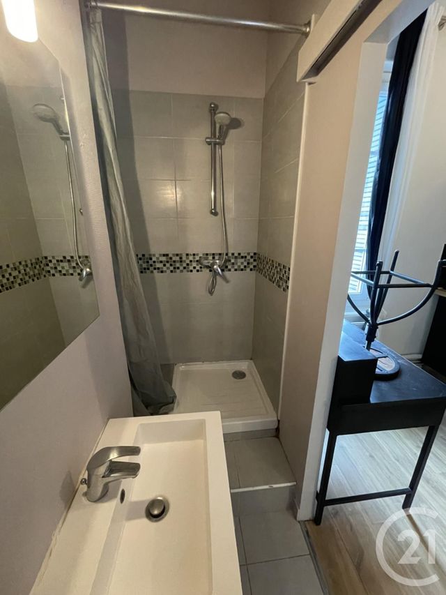 Appartement F1 &agrave; louer - 1 pi&egrave;ce - 16,67 m2 - Lyon - 69008 - RHONE-ALPES