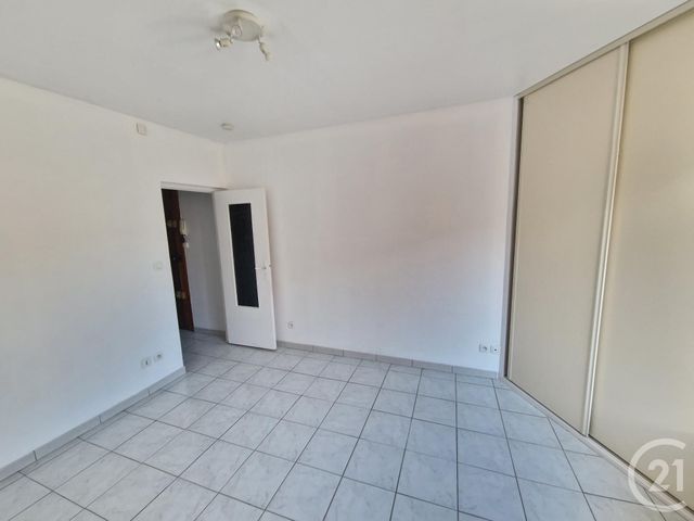 Appartement T3 &agrave; vendre - 3 pi&egrave;ces - 57,61 m2 - Oullins - 69 - RHONE-ALPES