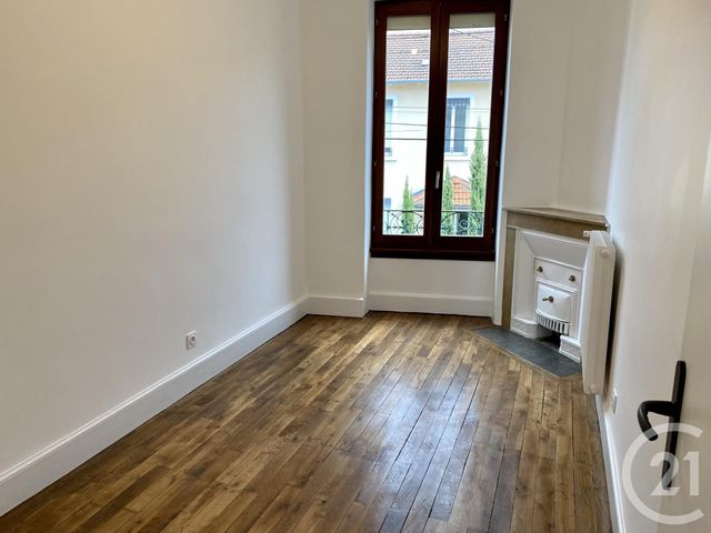 Maison &agrave; louer - 4 pi&egrave;ces - 81,53 m2 - Bron - 69 - RHONE-ALPES