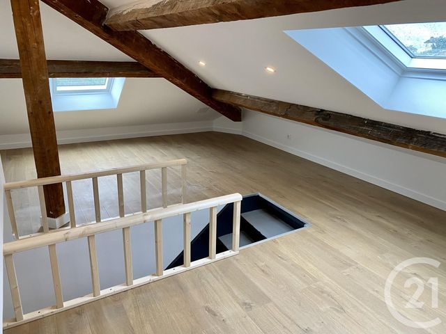 Maison &agrave; louer - 4 pi&egrave;ces - 81,53 m2 - Bron - 69 - RHONE-ALPES