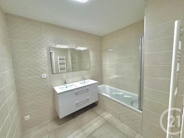 Appartement T4 &agrave; louer - 4 pi&egrave;ces - 82,80 m2 - Ste Foy Les Lyon - 69 - RHONE-ALPES