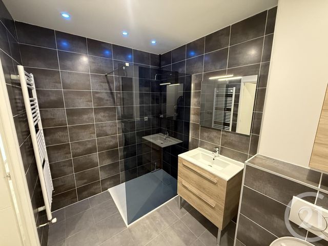 Appartement T2 &agrave; louer - 2 pi&egrave;ces - 43,75 m2 - Pierre Benite - 69 - RHONE-ALPES