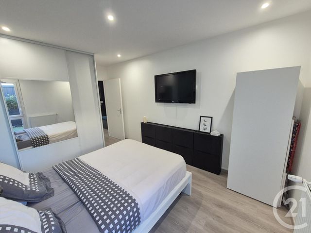 Appartement T2 &agrave; louer - 2 pi&egrave;ces - 43,75 m2 - Pierre Benite - 69 - RHONE-ALPES