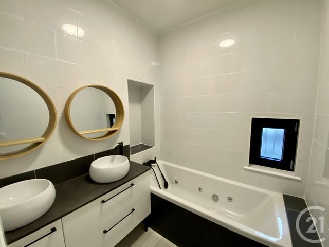 Maison &agrave; louer - 4 pi&egrave;ces - 98,77 m2 - Oullins - 69 - RHONE-ALPES