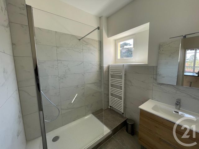 Appartement &agrave; louer - 3 pi&egrave;ces - 51,59 m2 - Oullins - 69 - RHONE-ALPES