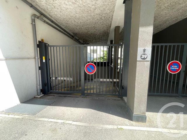Parking &agrave; louer - 11,44 m2 - Villeurbanne - 69 - RHONE-ALPES