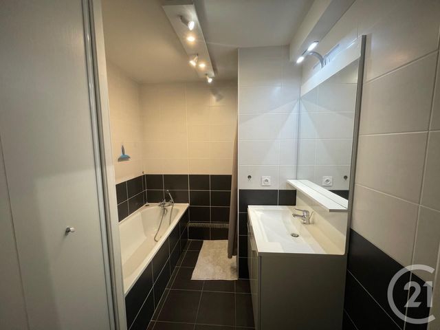 Appartement F3 &agrave; louer - 3 pi&egrave;ces - 73,23 m2 - Lyon - 69008 - RHONE-ALPES