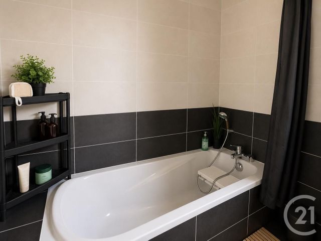 Maison &agrave; louer - 5 pi&egrave;ces - 120 m2 - Jardin - 38 - RHONE-ALPES