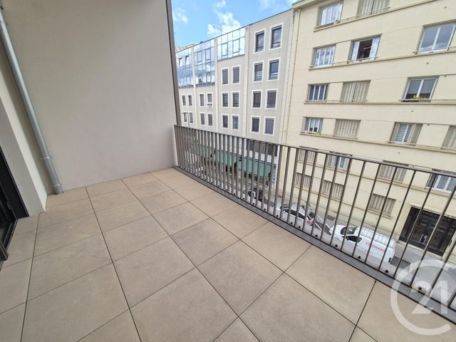 Appartement T2 &agrave; louer - 2 pi&egrave;ces - 49,56 m2 - Caluire Et Cuire - 69 - RHONE-ALPES