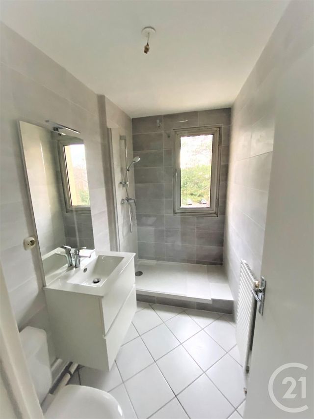 Appartement F1 &agrave; louer - 1 pi&egrave;ce - 30 m2 - Oullins - 69 - RHONE-ALPES