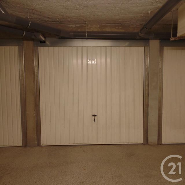 Parking &agrave; louer - 13 m2 - Villeurbanne - 69 - RHONE-ALPES