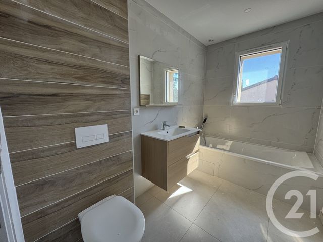 Maison &agrave; louer - 5 pi&egrave;ces - 97,36 m2 - Les Cotes D Arey - 38 - RHONE-ALPES