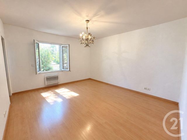Maison &agrave; louer - 3 pi&egrave;ces - 116,90 m2 - Pierre Benite - 69 - RHONE-ALPES