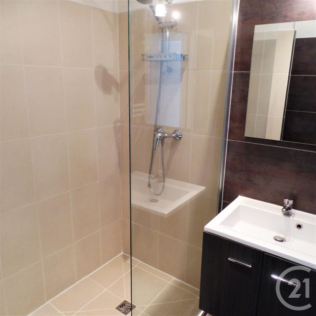 Appartement F3 &agrave; louer - 3 pi&egrave;ces - 57,32 m2 - Villeurbanne - 69 - RHONE-ALPES