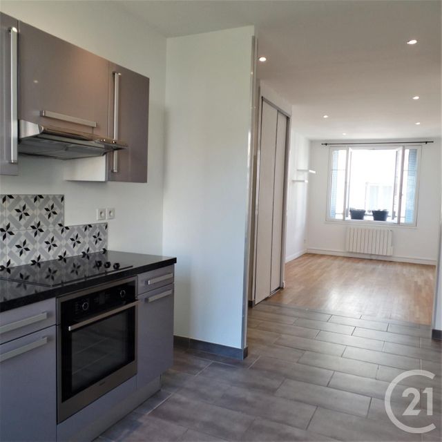 Appartement F3 &agrave; louer - 3 pi&egrave;ces - 57,32 m2 - Villeurbanne - 69 - RHONE-ALPES