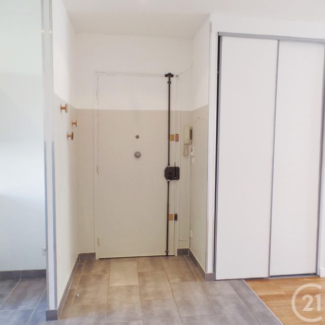 Appartement F3 &agrave; louer - 3 pi&egrave;ces - 57,32 m2 - Villeurbanne - 69 - RHONE-ALPES