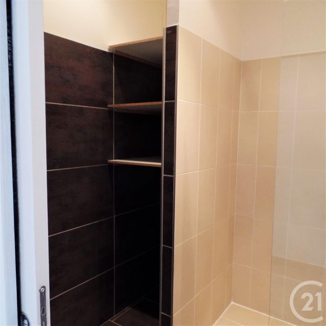 Appartement F3 &agrave; louer - 3 pi&egrave;ces - 57,32 m2 - Villeurbanne - 69 - RHONE-ALPES