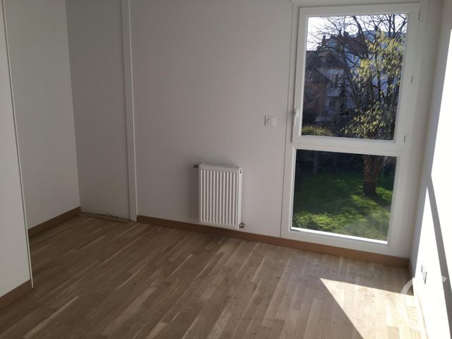 Appartement F4 &agrave; louer - 4 pi&egrave;ces - 79,39 m2 - Bron - 69 - RHONE-ALPES