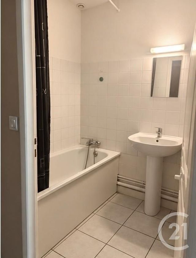 Appartement T2 &agrave; louer - 2 pi&egrave;ces - 39,20 m2 - St Etienne - 42 - RHONE-ALPES