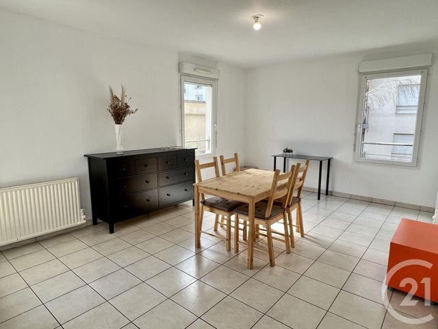 Appartement T3 &agrave; louer - 3 pi&egrave;ces - 63,20 m2 - Villeurbanne - 69 - RHONE-ALPES