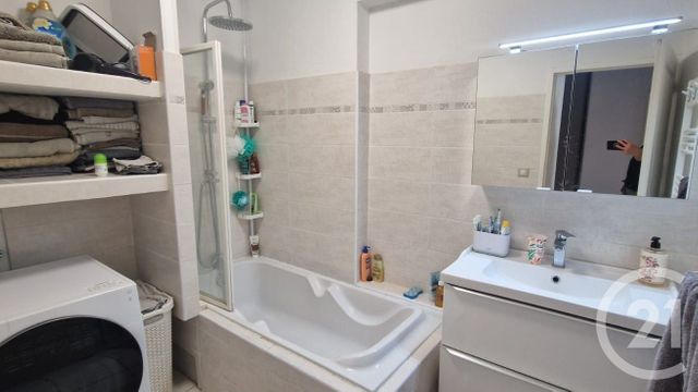 Appartement T3 &agrave; vendre - 3 pi&egrave;ces - 84,14 m2 - Jassans Riottier - 01 - RHONE-ALPES