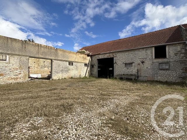 Maison à vendre - 1 pièce - 220 m2 - Nangis - 77 - ILE-DE-FRANCE