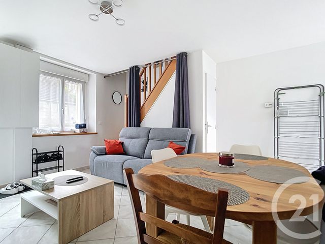 Maison à louer - 3 pièces - 51,05 m2 - Ste Colombe - 77 - ILE-DE-FRANCE