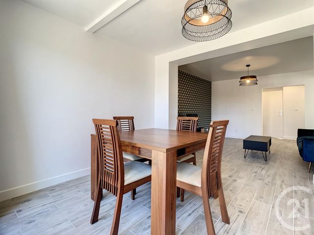 Appartement F3 &agrave; louer - 3 pi&egrave;ces - 60,73 m2 - Nangis - 77 - ILE-DE-FRANCE