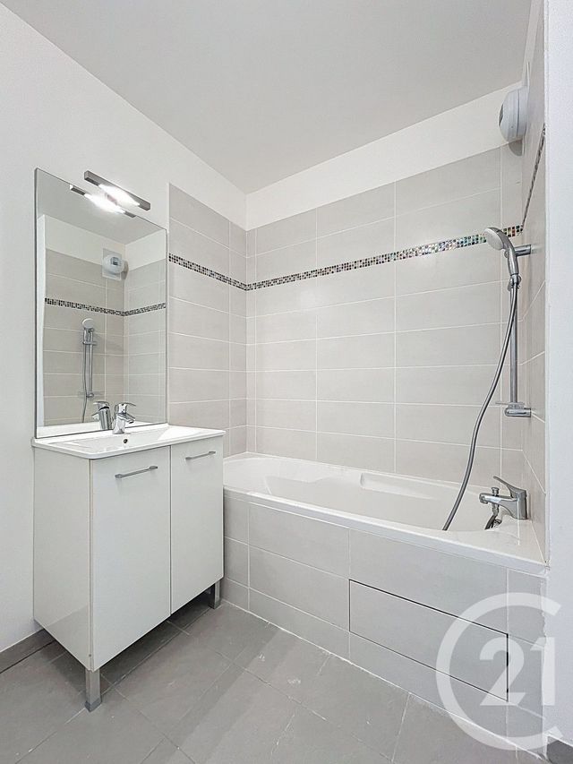 Appartement F3 &agrave; louer - 3 pi&egrave;ces - 60,97 m2 - Nangis - 77 - ILE-DE-FRANCE