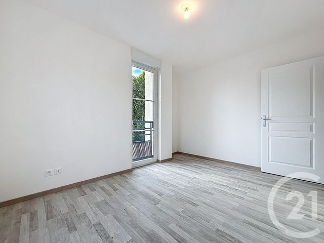 Appartement F3 &agrave; louer - 3 pi&egrave;ces - 60,97 m2 - Nangis - 77 - ILE-DE-FRANCE