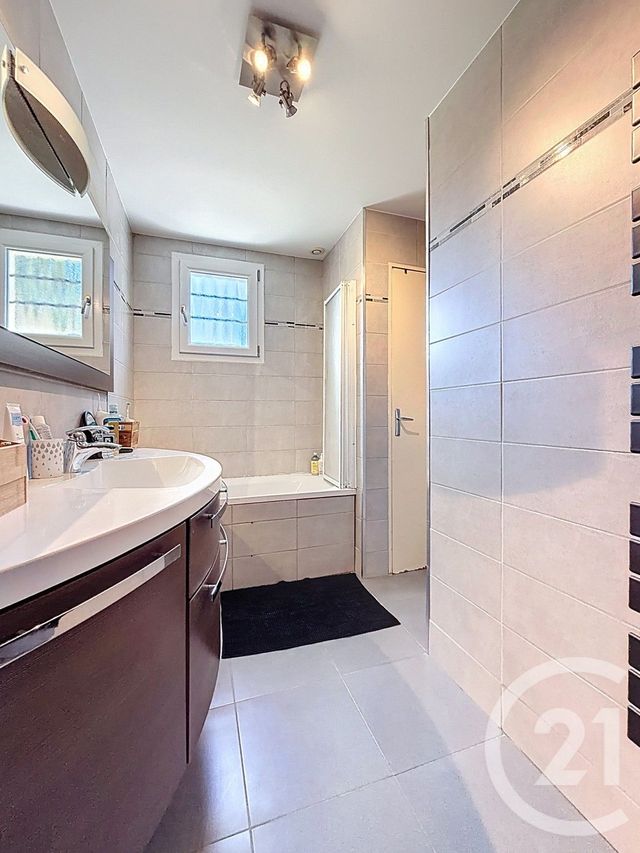 Maison &agrave; vendre - 7 pi&egrave;ces - 135,94 m2 - Rozay En Brie - 77 - ILE-DE-FRANCE