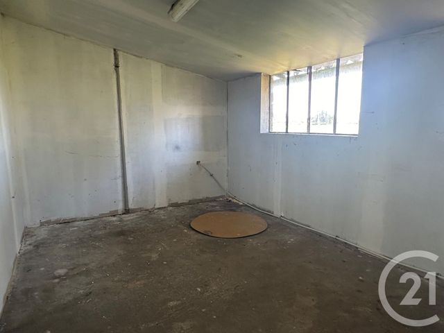 Local commercial à louer - 220.0 m2 - 18 - Cher