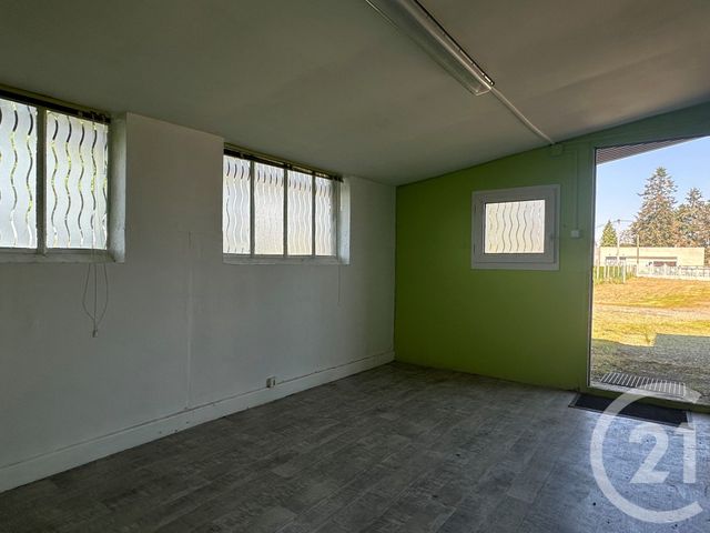 Local commercial à louer - 220.0 m2 - 18 - Cher