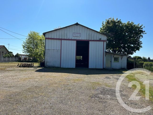 Local commercial à louer - 220.0 m2 - 18 - Cher