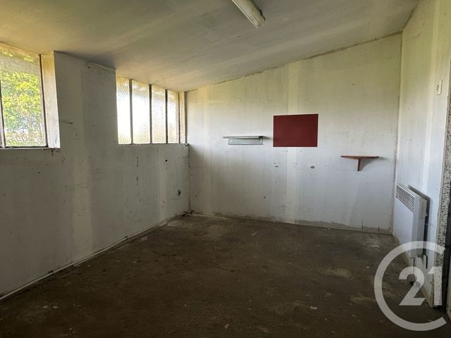 Local commercial à louer - 220.0 m2 - 18 - Cher