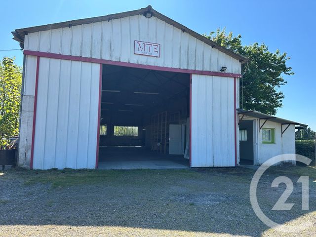 Local commercial à louer - 220.0 m2 - 18 - Cher