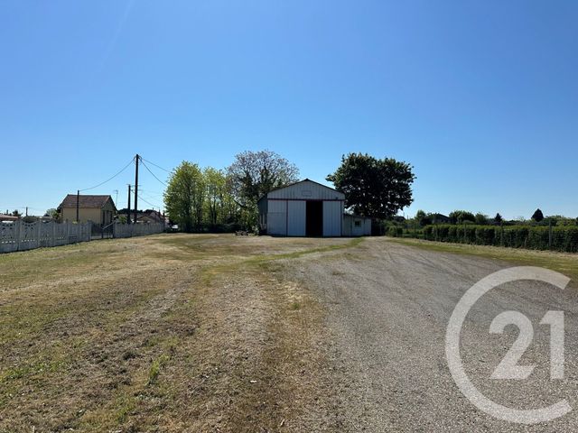 Local commercial à louer - 220.0 m2 - 18 - Cher