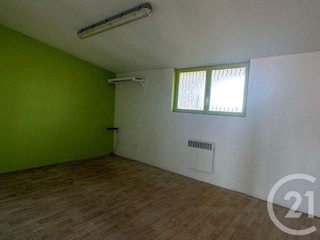 Local commercial à louer - 220.0 m2 - 18 - Cher