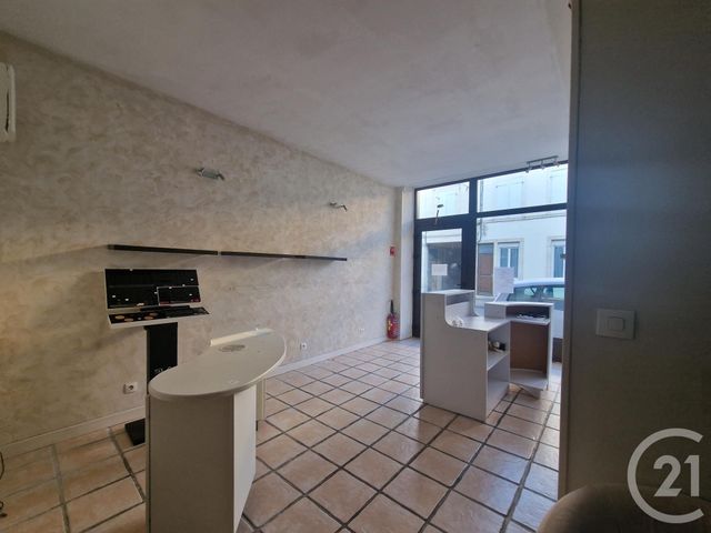 Local commercial à louer - 47.0 m2 - 18 - Cher