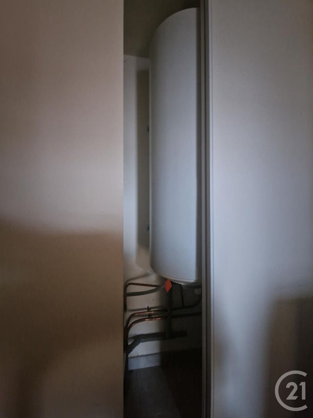 Local commercial à louer - 47.0 m2 - 18 - Cher