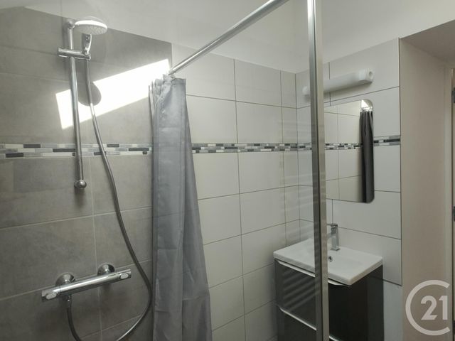 Appartement F1 à louer - 1 pièce - 37,72 m2 - Sancoins - 18 - CENTRE